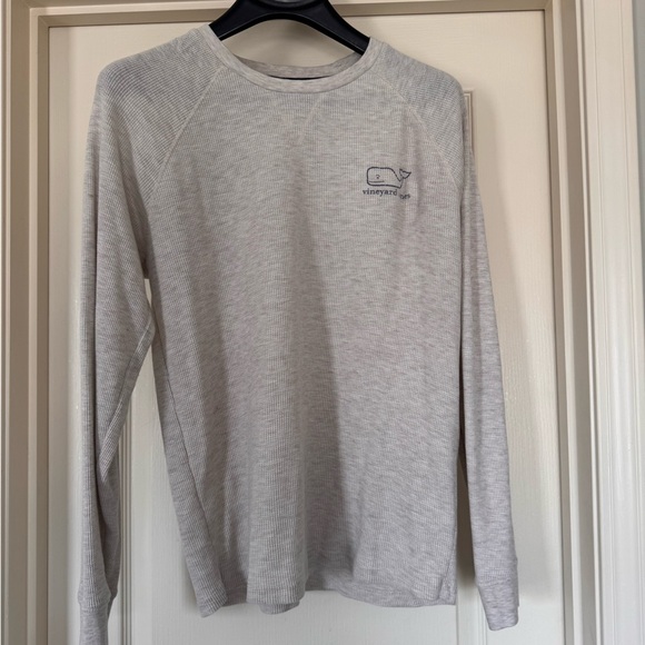 Vineyard Vines Men's Light Gray Long Sleeve Tee - Picture 1 of 3
